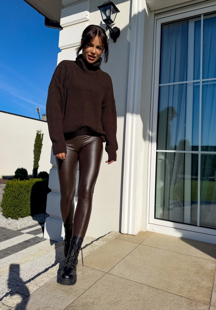 Sweter golf LAVER - czekoladowy DOSTĘPNY OD 18.10.2024r. E17993