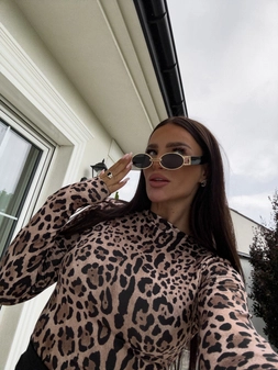 Bluzka SKIN print pantera – czekoladowo-czarna