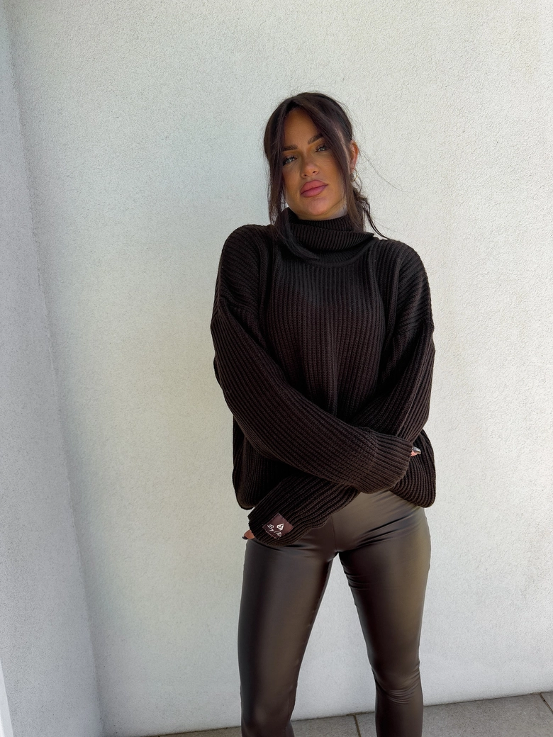 Sweter golf LAVER - czekoladowy DOSTĘPNY OD 18.10.2024r. E17993