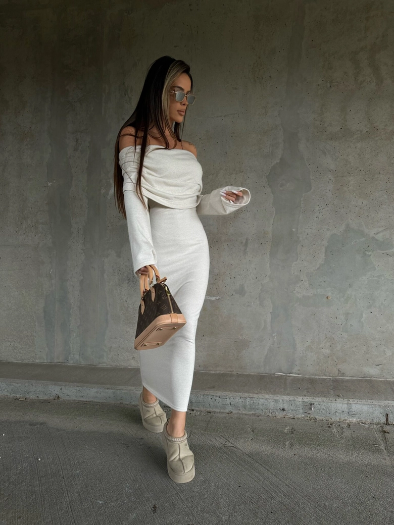 Sukienka VELVET beż A17547