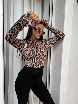 Bluzka SKIN print pantera – czekoladowo-czarna