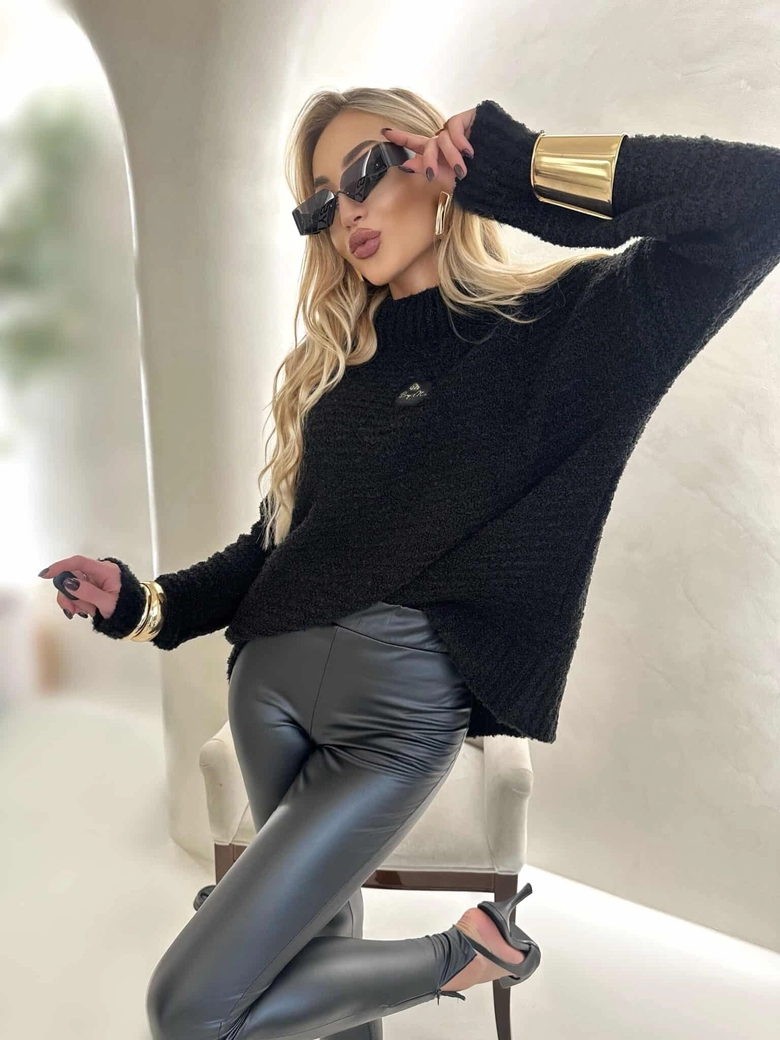 Sweter BUCLA – czarny