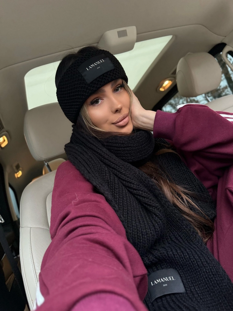 Szalik HOUSE czarny LAM18365