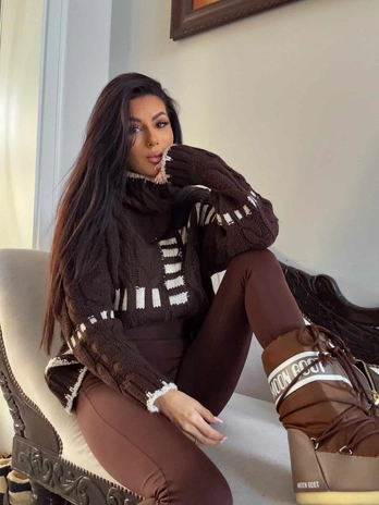 Sweter golf TRAIN – czekoladowo-beżowy