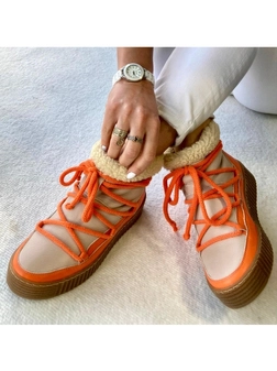 Śniegowce beżowo pomarańczowe z wiązaniem I530