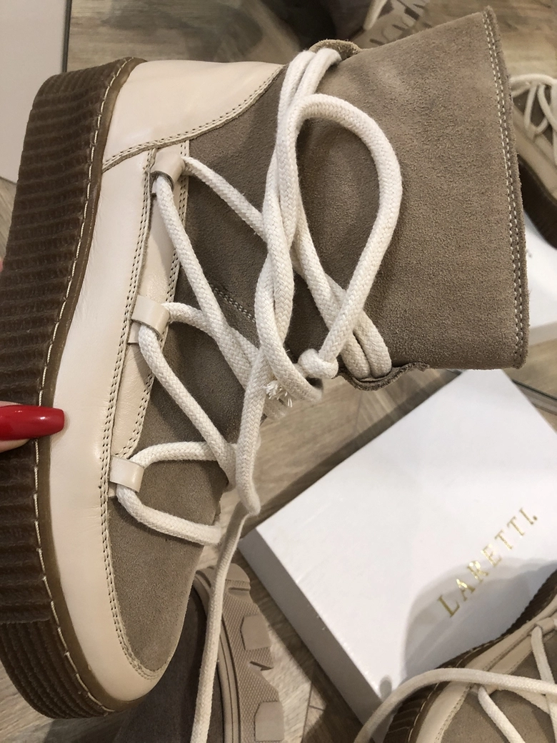 Śniegowce beżowe z wiązaniem I404