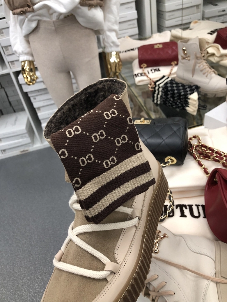 Śniegowce beżowe z wiązaniem I404