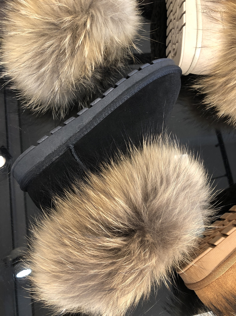 Buty emu śniegowce z ozdobnym futerkiem czarne I511