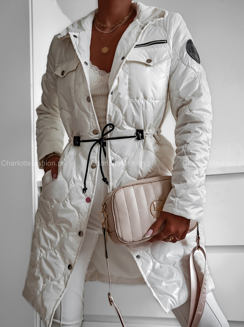 Płaszcz wiosenny pikowany biały SM H245