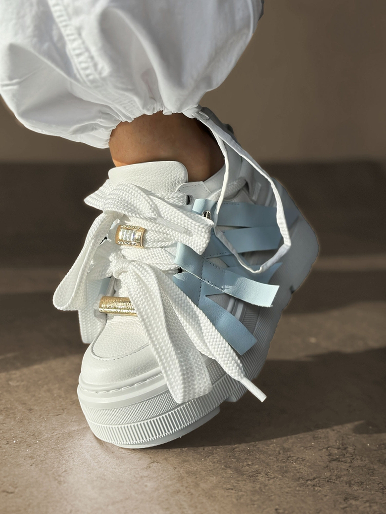 Sneakersy skórzane biało baby blue Premium Hold I612
