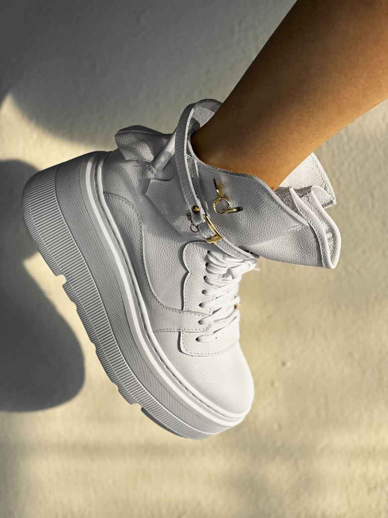 Sneakersy skórzane na wysokiej podeszwie białe Ventaro I609