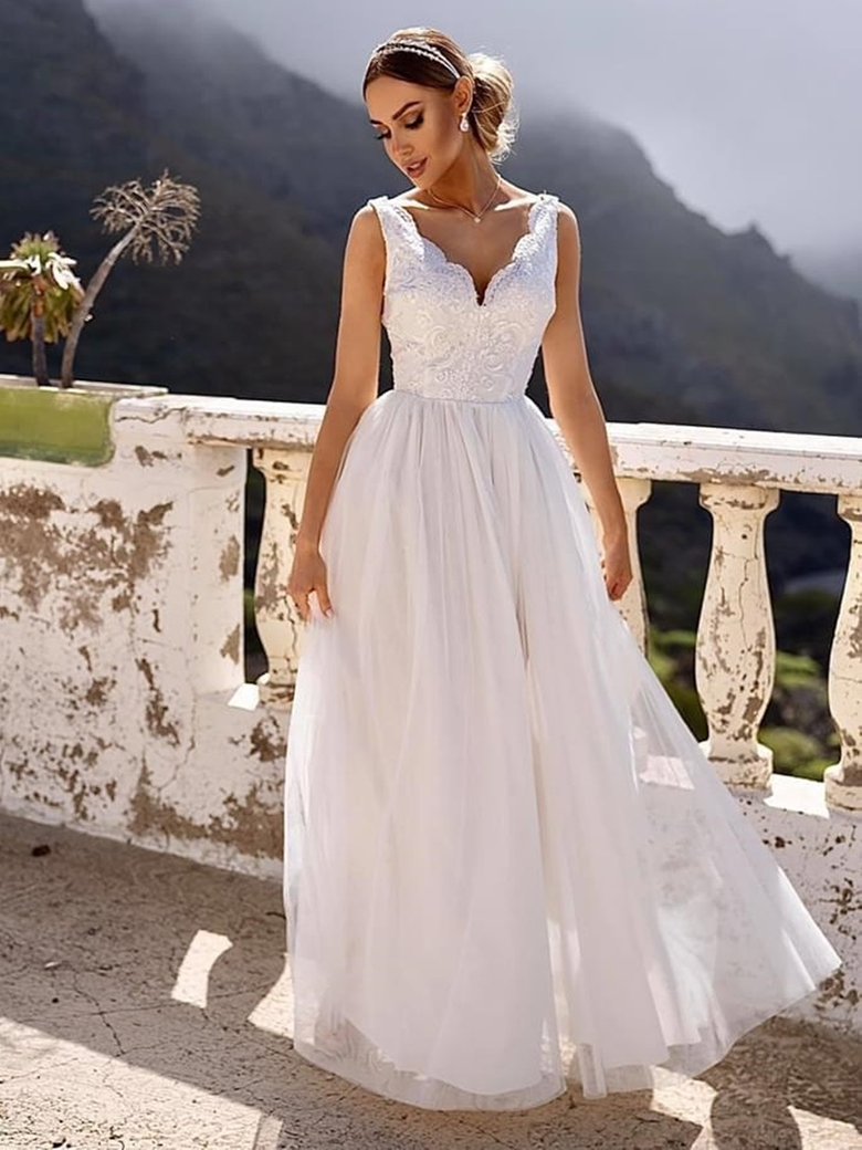 Suknia długa tiulowa biała z koronką A1038