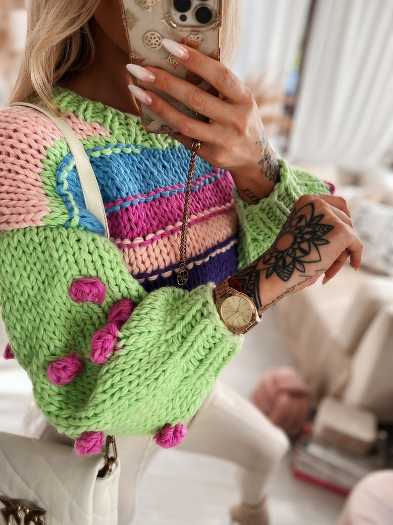 Sweterek ręcznie tkany seledynowy w kolorowe paski E223